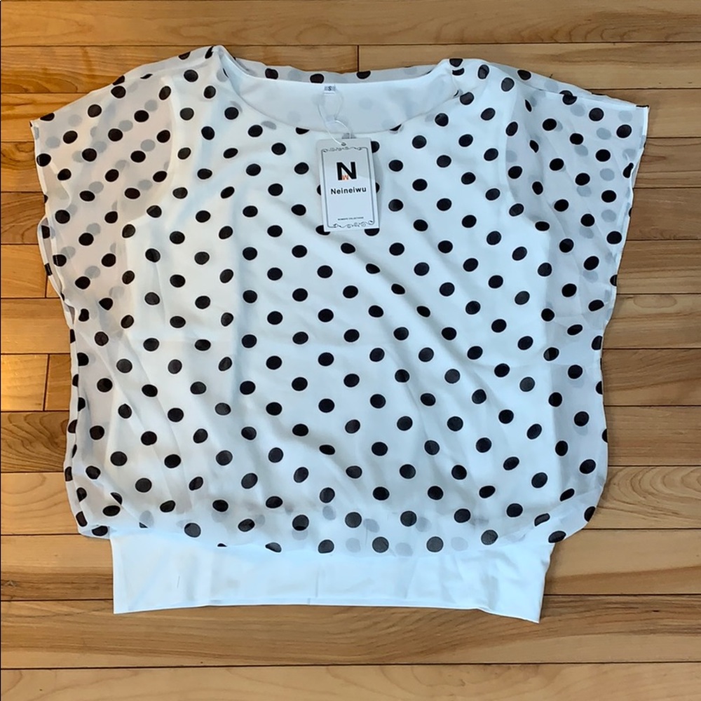 ❄️ Women’s sleeveless blouse